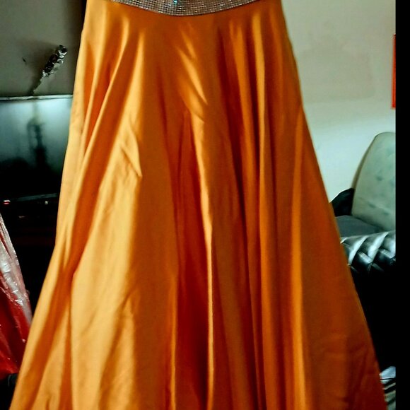 Bella's Formal Collection Yellow Prom/Party/Bridal/Special Event sz 4 - Picture 1 of 13